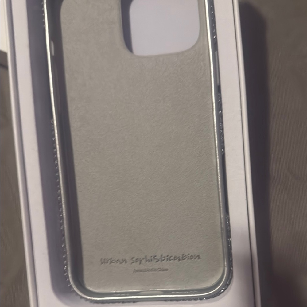 Silver bling Phone Case - Picture 3 of 4